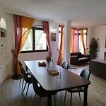 Hjs Plaza Ii Apartment