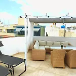 Apartment Hjs Plaza Ii