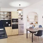 Hjs Plaza Ii Apartment *