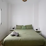 Hjs Plaza Ii Apartment